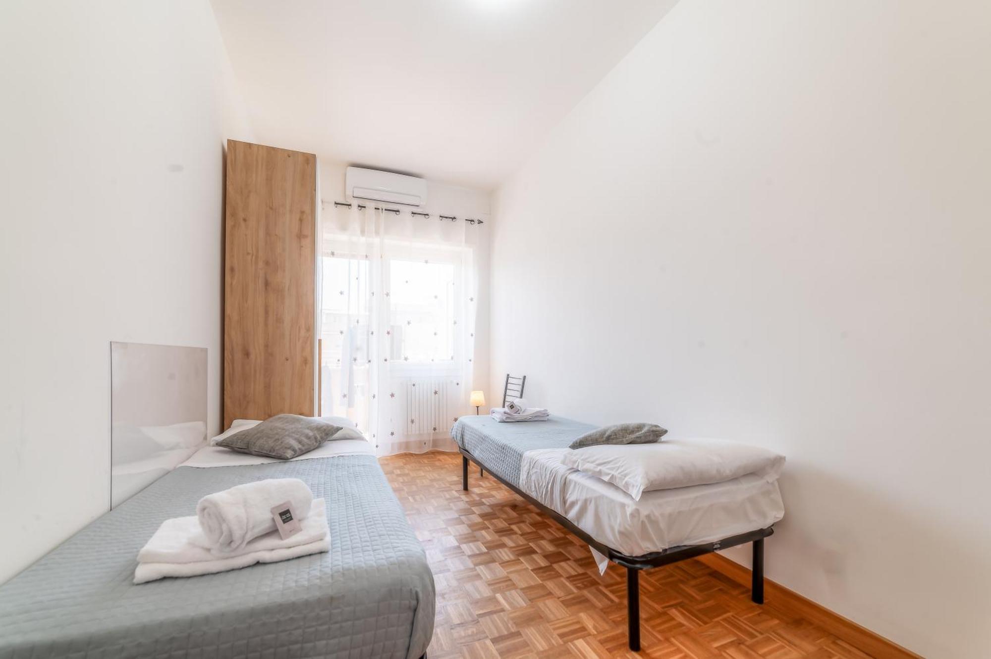 Appartement Giorgia Flat - Tiburtina Train Station - Wi-Fi à Rome Extérieur photo
